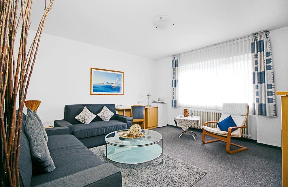 Hotel Lindenkrug ギュータースロー エクステリア 写真
