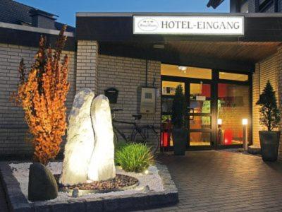 Hotel Lindenkrug ギュータースロー エクステリア 写真